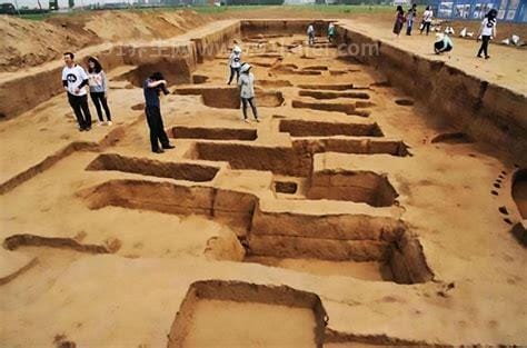 中国挖出5000年前巨人遗骸！考古专家解答史前1米9巨人族真相！