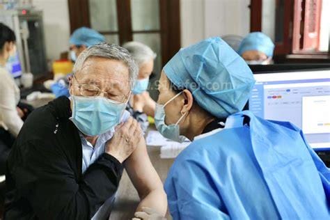 上海的医生九成不打新冠疫苗，太夸张
