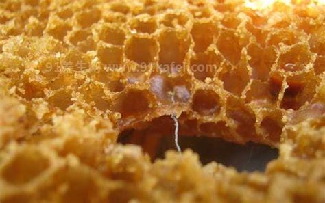 蜂巢怎么吃 蜂巢的吃法技巧